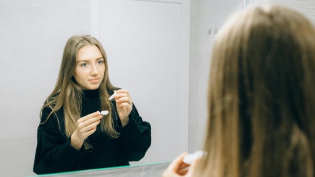 Lenti a Contatto Notturne: Come Funziona l'Ortocheratologia